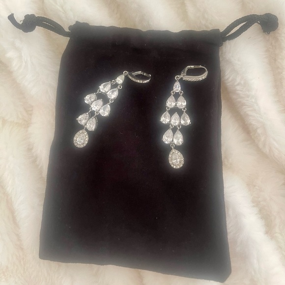 Chandelier Nordstrom Earrings ✨💠✨💠✨💠 - Picture 2 of 2